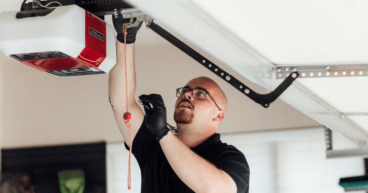 how to reengage garage door