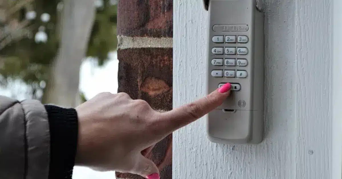 Common Causes and Solutions for LiftMaster Keypad Buttons Not Working